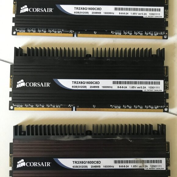 DOMINATOR 6GB Triple Channel DDR3 Memory Kit - Picture 2 of 2